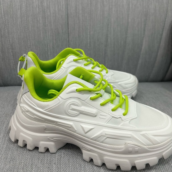 Chunky White Sneakers with Neon Green Accents 8.5 NWOT - Picture 3 of 5